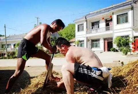 向张嘉译致敬 向张嘉译致敬