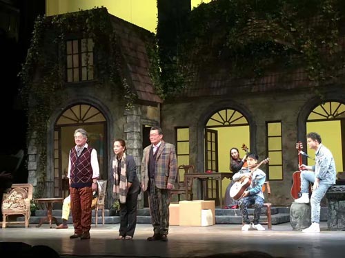 陈妍希演话剧佟丽娅跳民族舞 杭州大剧院发布2026年扮演季